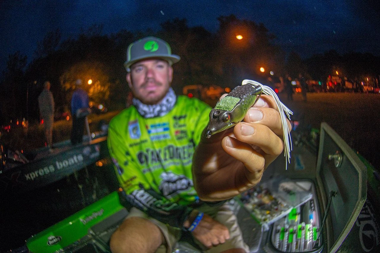 Abu Garcia Adrian Avenas Fantasista Premier / REVO4 Rocket LH Frog Casting Combo - Image 3