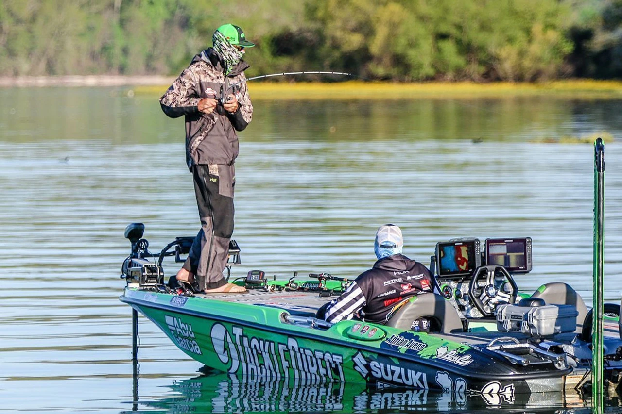 Abu Garcia Adrian Avenas Villain 2.0 / Revo AL-F LH Chatterbait Casting Combo - Image 4